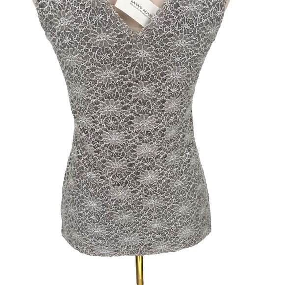 Banana Republic Floral Lace Overlay Tank Top Size XS Gray Career Office NWT - Picture 9 of 13